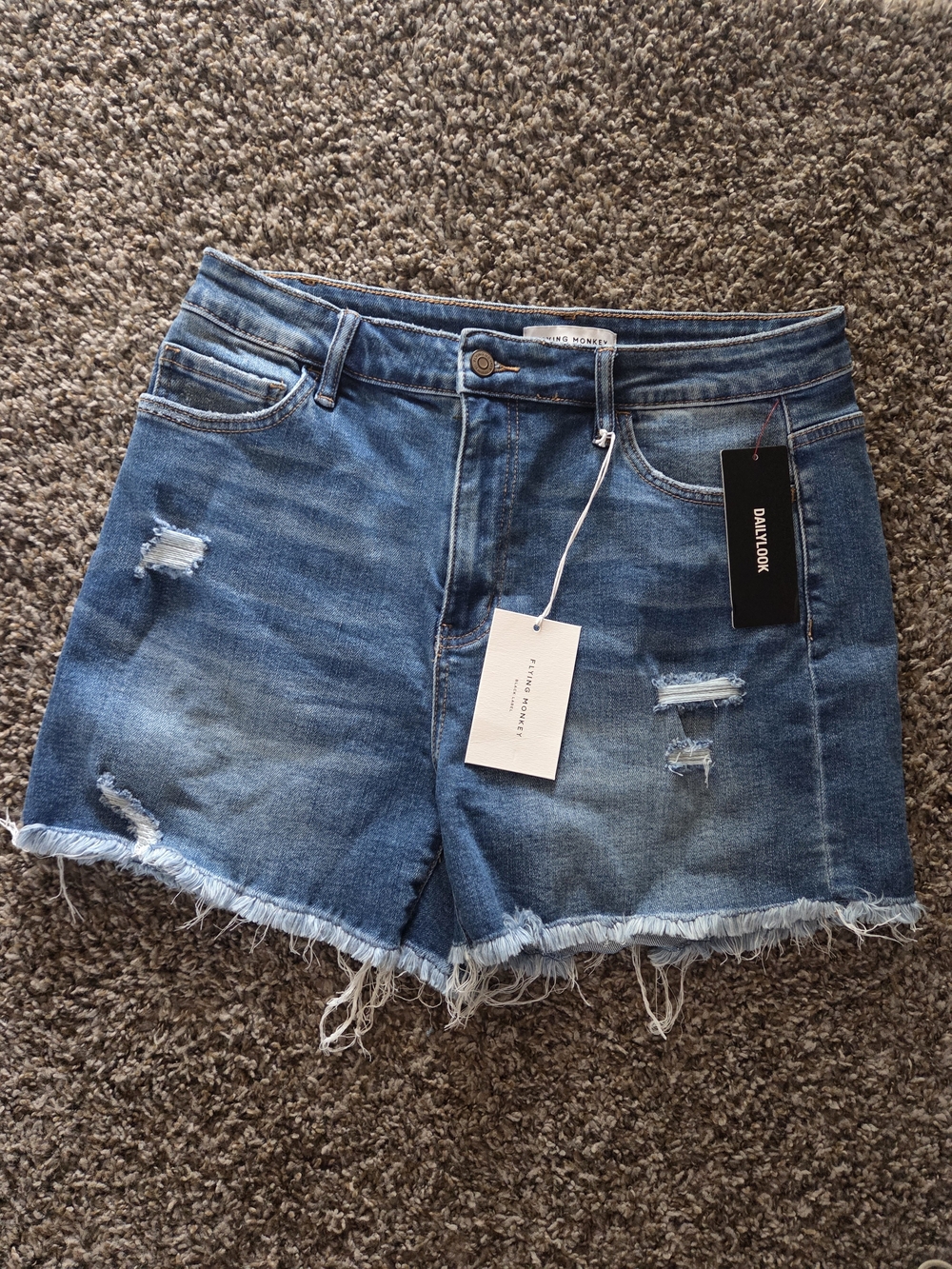BNWT Flying Monkey Distressed Shorts Size 32